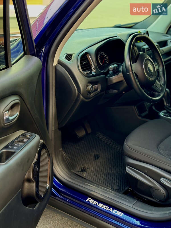 Позашляховик / Кросовер Jeep Renegade 2020 в Вишневому