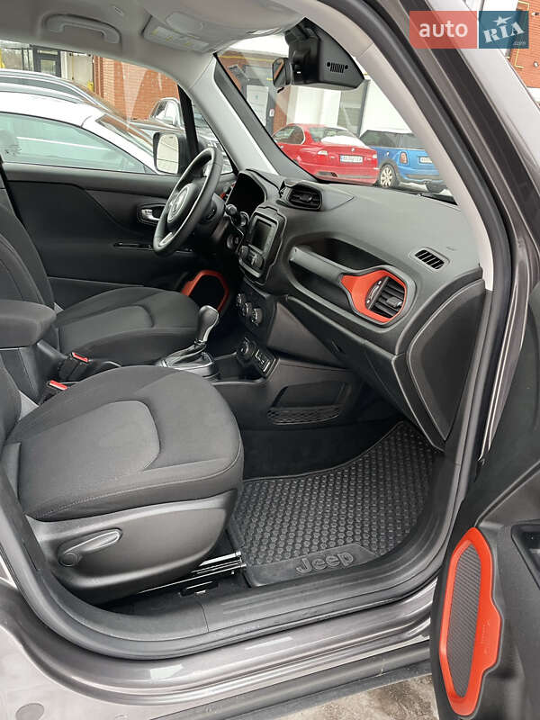 Внедорожник / Кроссовер Jeep Renegade 2018 в Хмельницком