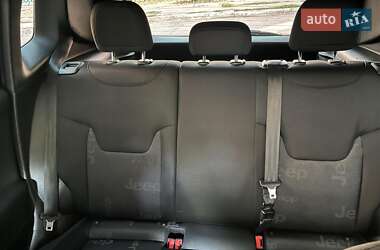Позашляховик / Кросовер Jeep Renegade 2016 в 