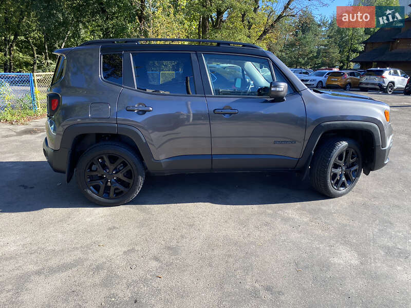 Позашляховик / Кросовер Jeep Renegade 2016 в Львові