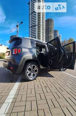 Внедорожник / Кроссовер Jeep Renegade 2016 в Киеве