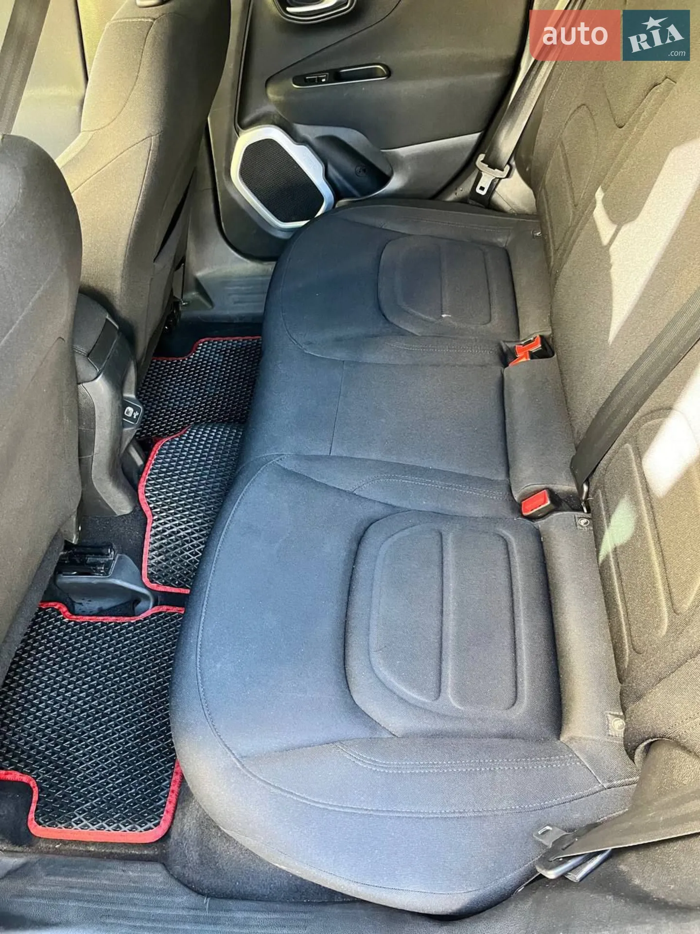 2018 Jeep Renegade - мініатюра 9