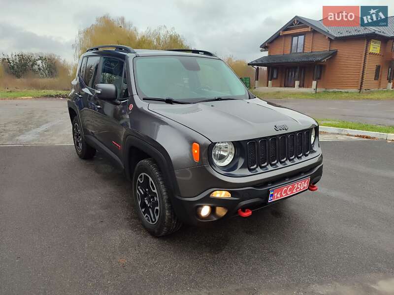 Позашляховик / Кросовер Jeep Renegade 2016 в 
