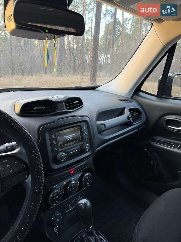 Внедорожник / Кроссовер Jeep Renegade 2016 в Черкассах