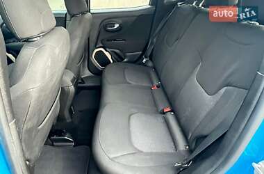 Позашляховик / Кросовер Jeep Renegade 2015 в 