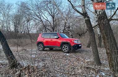 Внедорожник / Кроссовер Jeep Renegade 2016 в 
