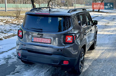 Внедорожник / Кроссовер Jeep Renegade 2016 в Киеве