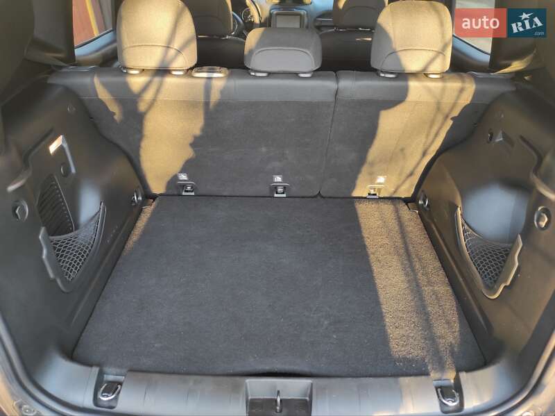 Внедорожник / Кроссовер Jeep Renegade 2019 в Кривом Роге