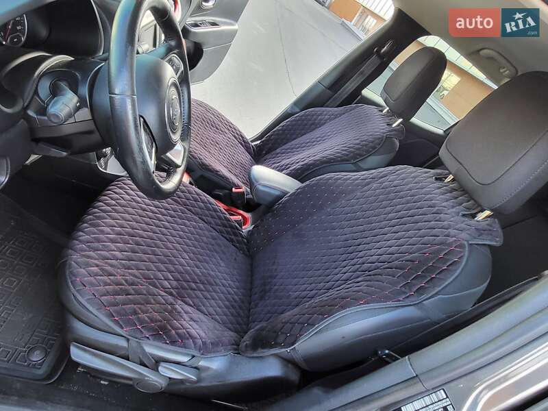 Позашляховик / Кросовер Jeep Renegade 2016 в Києві