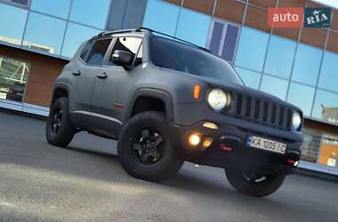 Внедорожник / Кроссовер Jeep Renegade 2016 в 
