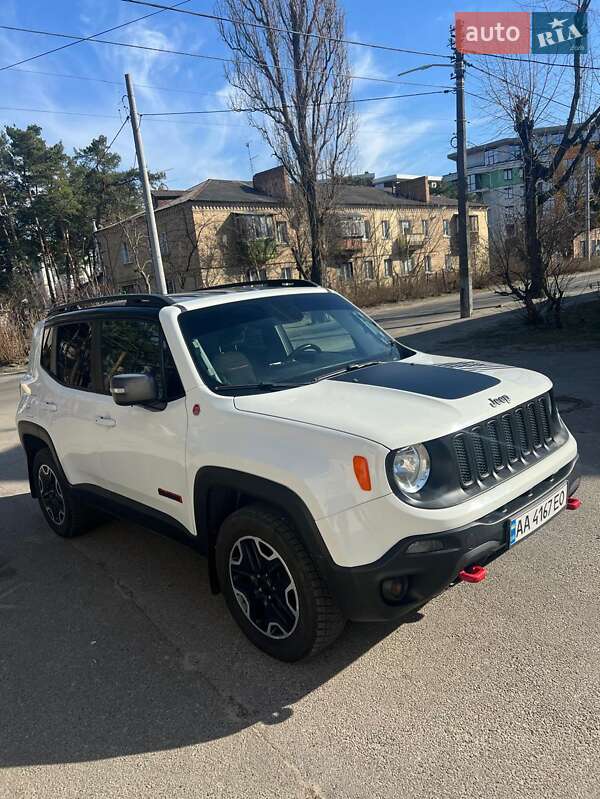 Внедорожник / Кроссовер Jeep Renegade 2016 в Киеве