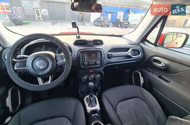 Внедорожник / Кроссовер Jeep Renegade 2016 в 
