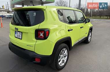Внедорожник / Кроссовер Jeep Renegade 2018 в 