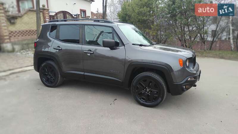 Внедорожник / Кроссовер Jeep Renegade 2018 в Дубно