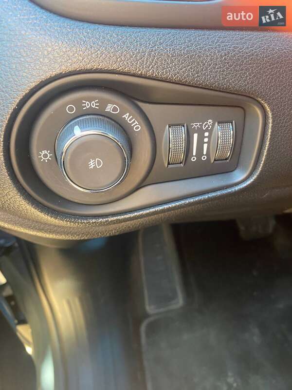 Позашляховик / Кросовер Jeep Renegade 2017 в Львові фото 8 Позашляховик / Кросовер Jeep Renegade 2017 в Львові