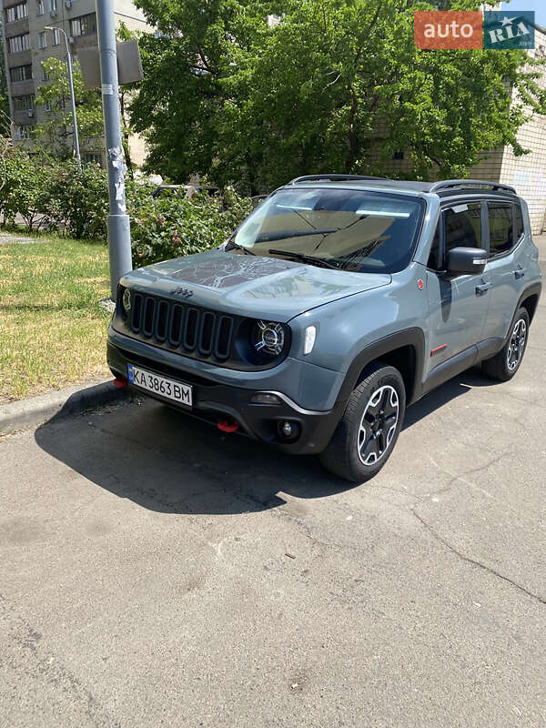 Внедорожник / Кроссовер Jeep Renegade 2016 в Киеве