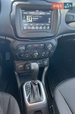 Внедорожник / Кроссовер Jeep Renegade 2020 в 
