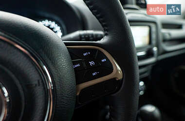 Внедорожник / Кроссовер Jeep Renegade 2016 в 