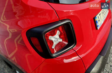 Внедорожник / Кроссовер Jeep Renegade 2016 в 
