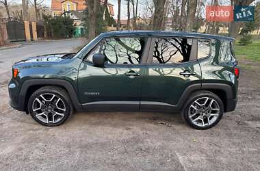 Внедорожник / Кроссовер Jeep Renegade 2020 в 