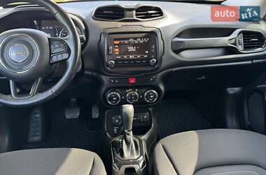 Внедорожник / Кроссовер Jeep Renegade 2016 в 