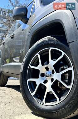 Внедорожник / Кроссовер Jeep Renegade 2020 в 