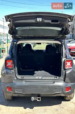 Внедорожник / Кроссовер Jeep Renegade 2020 в 