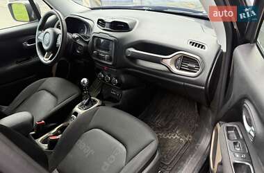 Позашляховик / Кросовер Jeep Renegade 2015 в 