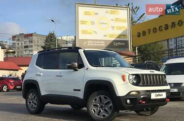 Внедорожник / Кроссовер Jeep Renegade 2016 в 