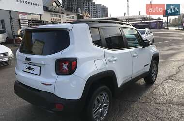 Внедорожник / Кроссовер Jeep Renegade 2016 в 