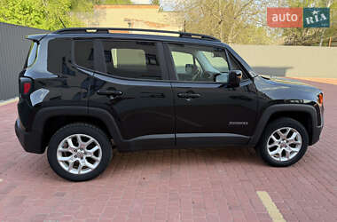 Позашляховик / Кросовер Jeep Renegade 2016 в 