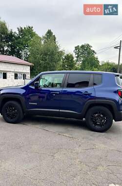 Позашляховик / Кросовер Jeep Renegade 2017 в Новоселиці