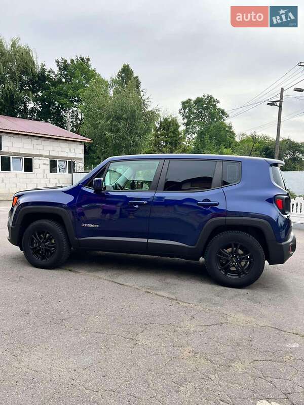 Внедорожник / Кроссовер Jeep Renegade 2017 в Новоселице
