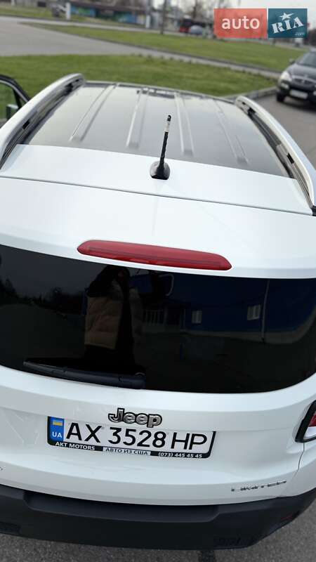 Внедорожник / Кроссовер Jeep Renegade 2016 в Харькове