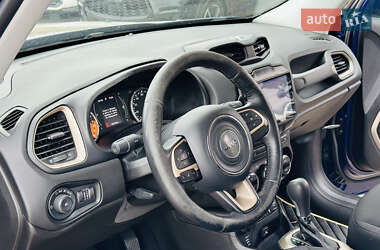 Внедорожник / Кроссовер Jeep Renegade 2016 в 