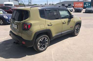 Позашляховик / Кросовер Jeep Renegade 2015 в 