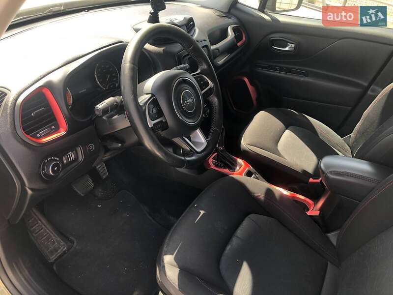 Позашляховик / Кросовер Jeep Renegade 2015 в Львові