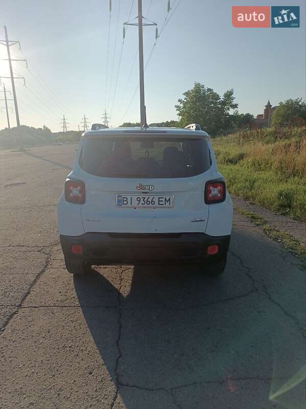 Внедорожник / Кроссовер Jeep Renegade 2016 в Карловке фото 5 Внедорожник / Кроссовер Jeep Renegade 2016 в Карловке