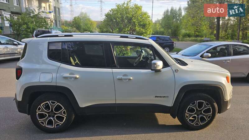 Позашляховик / Кросовер Jeep Renegade 2015 в 