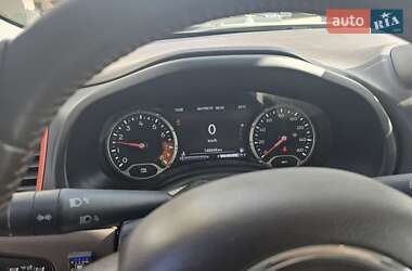 Позашляховик / Кросовер Jeep Renegade 2015 в 