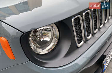 Внедорожник / Кроссовер Jeep Renegade 2018 в 