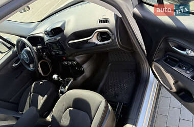 Внедорожник / Кроссовер Jeep Renegade 2015 в 