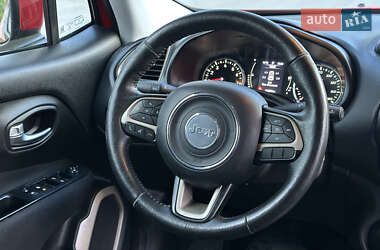 Внедорожник / Кроссовер Jeep Renegade 2015 в 