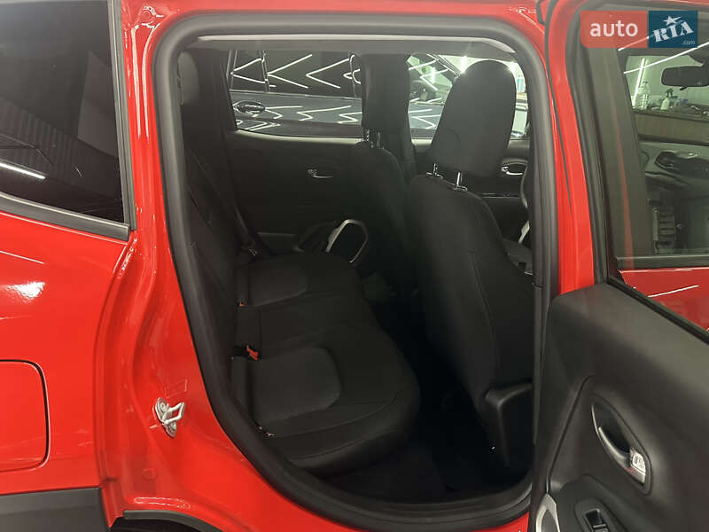 Внедорожник / Кроссовер Jeep Renegade 2019 в Киеве