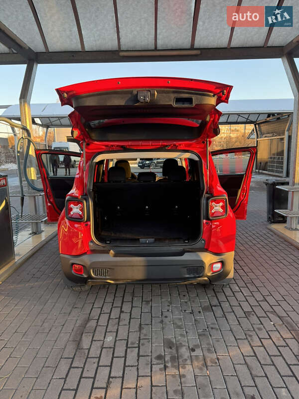 Внедорожник / Кроссовер Jeep Renegade 2021 в Киеве