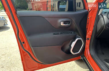 Внедорожник / Кроссовер Jeep Renegade 2018 в 