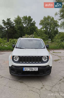 Внедорожник / Кроссовер Jeep Renegade 2015 в Киеве
