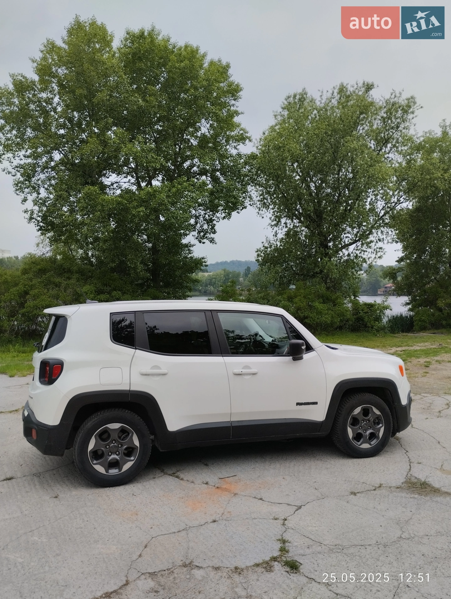 2015 Jeep Renegade - мініатюра 6
