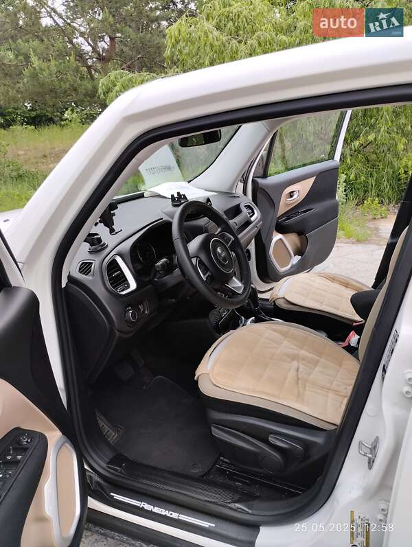 Позашляховик / Кросовер Jeep Renegade 2015 в Києві