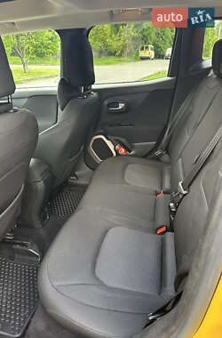 Внедорожник / Кроссовер Jeep Renegade 2015 в 